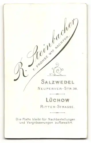 Fotografie R. Steinbacher, Salzwedel, Portrait Kleinkind in Leibchen