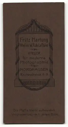 Fotografie Fritz Hartung, Nordhausen, Portrait junger Herr in Anzug mit Krawatte