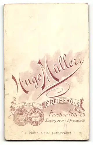 Fotografie Hugo Müller, Freiberg i/S, Portrait Knabe in Anzug