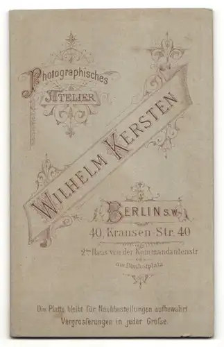 Fotografie Wilhelm Kersten, Berlin, junger Herr mit Stehkragen