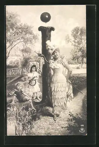 AK Der Buchstabe I als Baum, Frau mit Kindern im Park