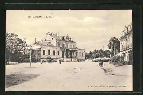 AK Montereau, La Gare, Partie am Bahnhof