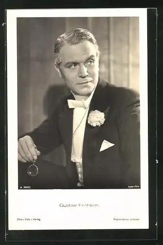 AK Schauspieler Gustav Fröhlich in der Garderobe einer Filmrolle