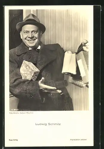 AK Schauspieler Ludwig Schmitz in der Garderobe einer Filmrolle