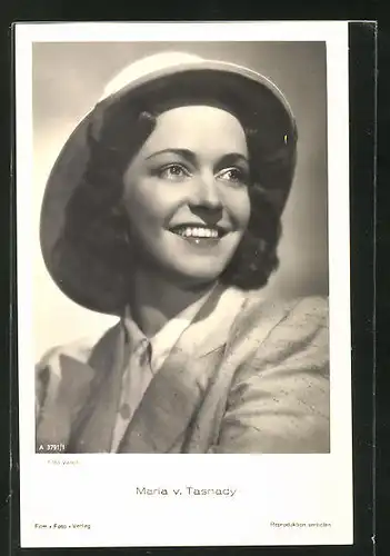 AK Schauspielerin Maria v. Tasnady mit Hut zur Seite lächelnd