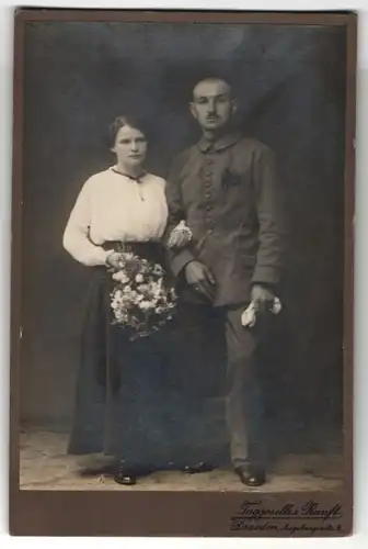 Fotografie Taggeselle & Ranft, Dresden, Portrait Soldat in Uniform und Braut