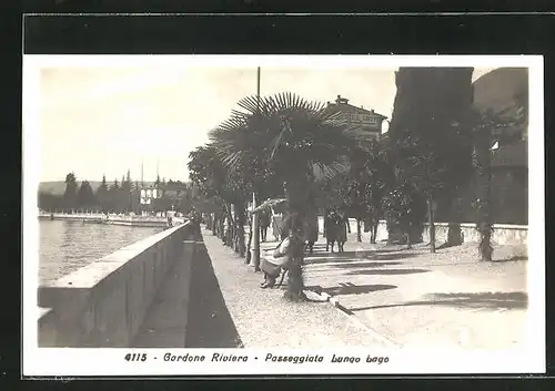 AK Gardone Riviera, Passeggiata Lungo Lago