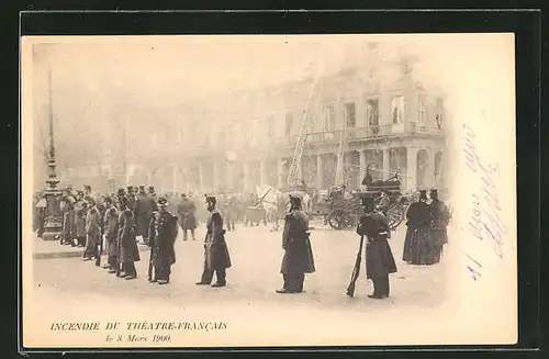 AK Paris, Incendie du Theatre-Francais le 8 Mars 1900, Feuerwehr beim Brand