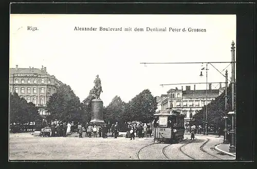 AK Riga, Alexander Boulevard mit dem Denkmal Peter d. Grossen