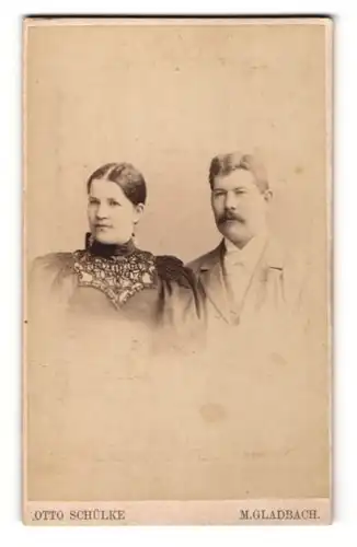 Fotografie Otto Schülke, Mönchengladbach, Bürgerliches Paar in eleganter Kleidung