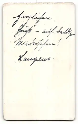 Fotografie F. W. Reichert, Reichenbach i. V., Bürgerliches Paar in eleganter Mode