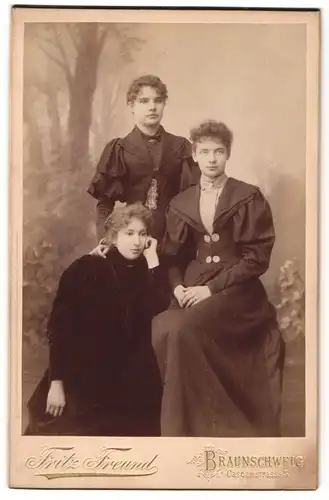 Fotografie Fritz Freund, Braunschweig, Portrait drei junge Damen