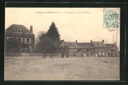 AK Juvigny-sous-Andaine, Le Bourg, un cote de la Place