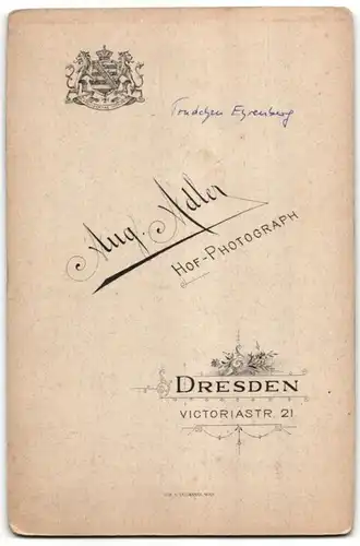 Fotografie A. Adler, Dresden, Portrait Kleinkind in weissem Kleidchen