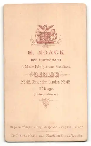 Fotografie H. Noack, Berlin, Portrait junger Mann mit Vollbart in Gehrock