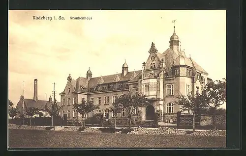 AK Radeberg i. Sa., Krankenhaus mit Bäumen