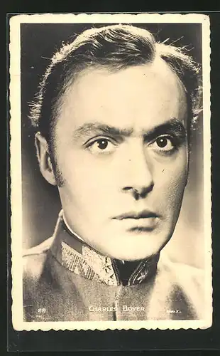 AK Schauspieler Charles Boyer ernst blickend