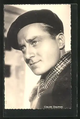 AK Schauspieler Claude Dauphin mit Baskenmütze