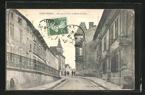 AK Saint-Mihiel, Rue de la Vaux et Hôtel de Ville