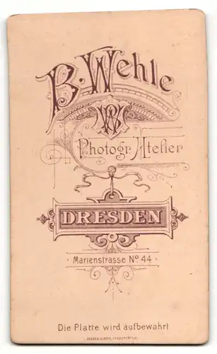 Fotografie B. Wehle, Dresden, Frau mit Halskette