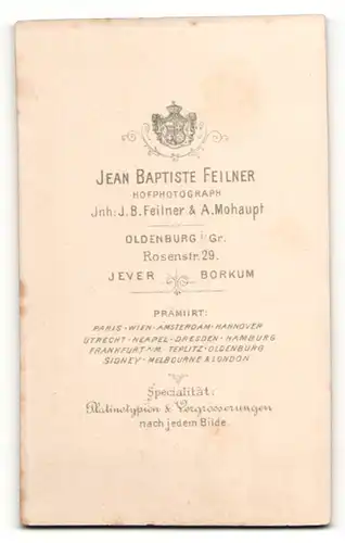 Fotografie Jean Baptiste Feilner, Oldenburg i. Gr., Frau mit zurückgestecktem Haar