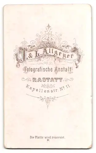 Fotografie J. & L. Allgeyer, Rastatt, Portrait bürgerlicher Herr mit Bart u. Fliege in zeitgenöss. Kleidung
