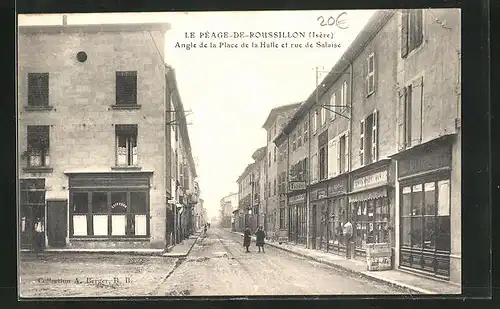 AK Le Peage-de-Roussillon, Angle de la Place et de la Halle et rue de Salaise, Coiffeur