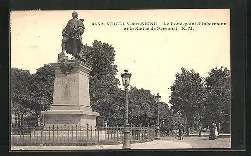 AK Neuilly-sur-Seine, Le Rond-point d`Inkermann et la Statue de Perronet