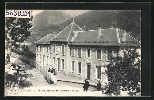 AK Allemont, La Mairie et les Ecoles