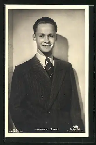 AK Schauspieler Hermann Braun mit Krawatte im Nadelstreifenanzug