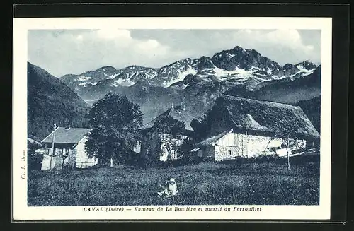 AK Laval, Hameau de La Boutiere et massif du Ferrouillet