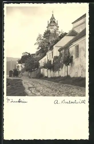 Foto-AK Dürnstein, Ortspartie mit Blick zum Kirchturm