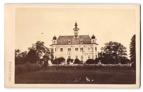Fotografie Fritz von Bosio, Judenburg, Ansicht Spielberg, Schloss Gesamtansicht