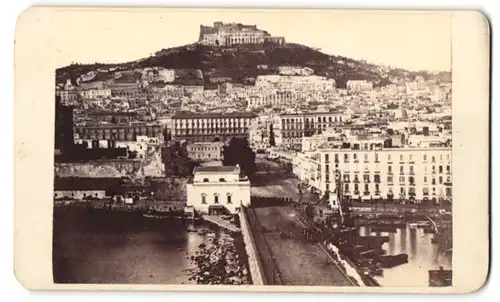 Fotografie Fotograf unbekannt, Ansicht Neapel, Koster San Martino, schöne Stadtansicht