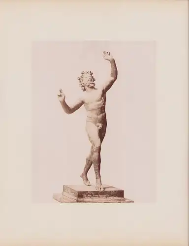 Fotografie fotograf unbekannt, Ansicht Neapel - Napoli, Museo Nazionale, Fauno danzante, Grossformat 25 x 19cm