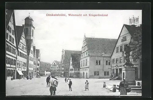 AK Dinkelsbühl, Weinmarkt mit Kriegerdenkmal