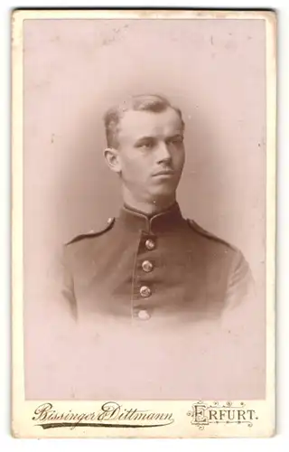 Fotografie Bissinger & Dittmann, Erfurt, Portrait Soldat in Uniform