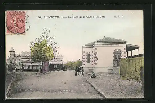 AK Alfortville, La place de la Gare et la Gare