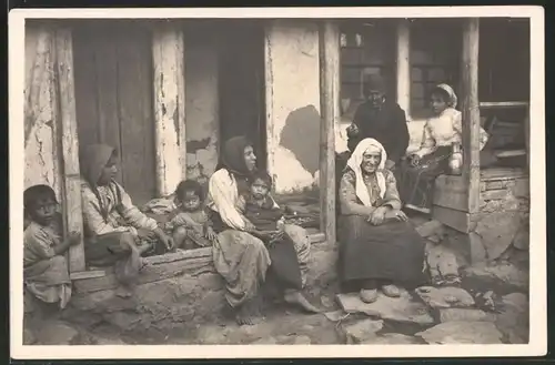 Fotografie 1.WK, Mazedonien, Ziegeuner Familie in Veles
