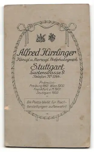 Fotografie Alfred Hirrlinger, Stuttgart, Portrait junge Dame mit Mädchen u. Baby im Arm