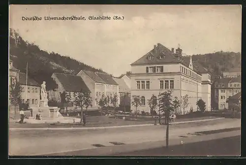 AK Glashütte / Sa., Ortspartie mit Deutsche Uhrmacherschule