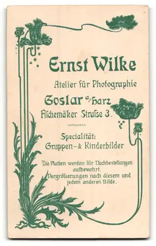 Fotografie Ernst Wilke, Goslar / Harz, Portrait dunkelhaariger Bube mit Krawatte im Anzug