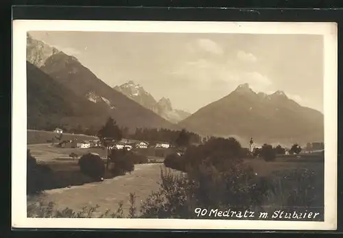 AK Medratz, Ortsansicht mit Stubaier