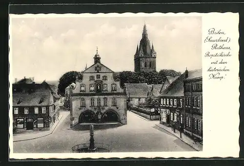 AK Brilon / Sauerland, Rathaus, Propsteikirche mit dem historischen Kump