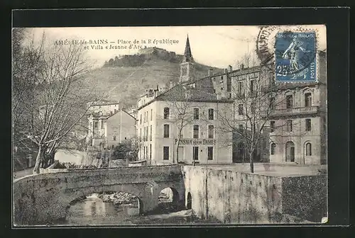 AK Amelie-les-Bains, Place de la Republique et Villa Jeanne d'Arc