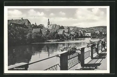 AK Gernsbach, Ortsansicht vom Ufer der Mung aus gesehen