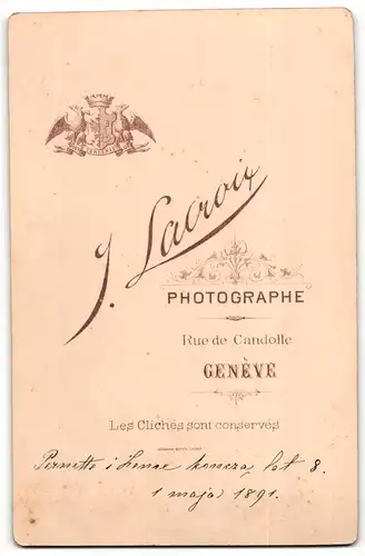 Fotografie J. Lacroix, Genève, Portrait Knabe und Mädchen in zeitgenöss. Kleidung, Geschwister