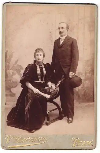 Fotografie V. Daireaux, Paris, Portrait bürgerliche Eheleute