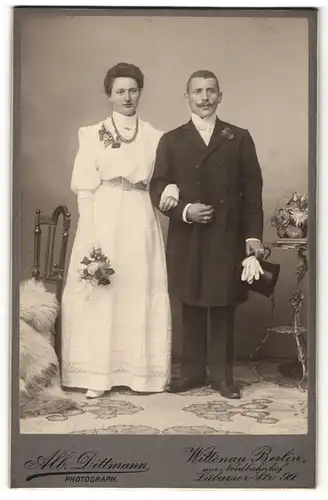Fotografie Alb. Dittmann, Berlin-Wittenau, Portrait Braut und Bräutigam, Hochzeit