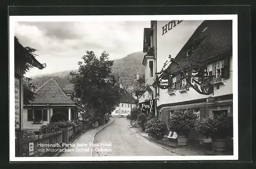 AK Herrenalb, Partie beim Post-Hotel mit Historischem Schild z. Ochsen